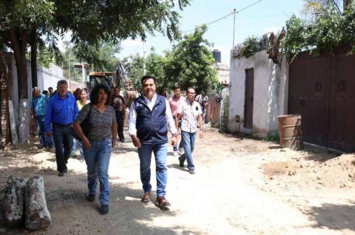 Supervisa Nava rehabilitación de calles en San Juan del Río ...