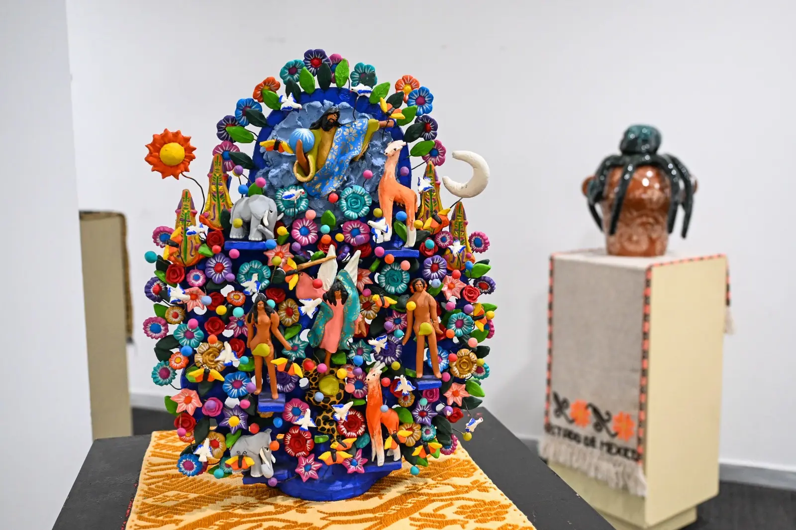 Beneficia GEM a miles de artesanos con programa Manos Mágicas