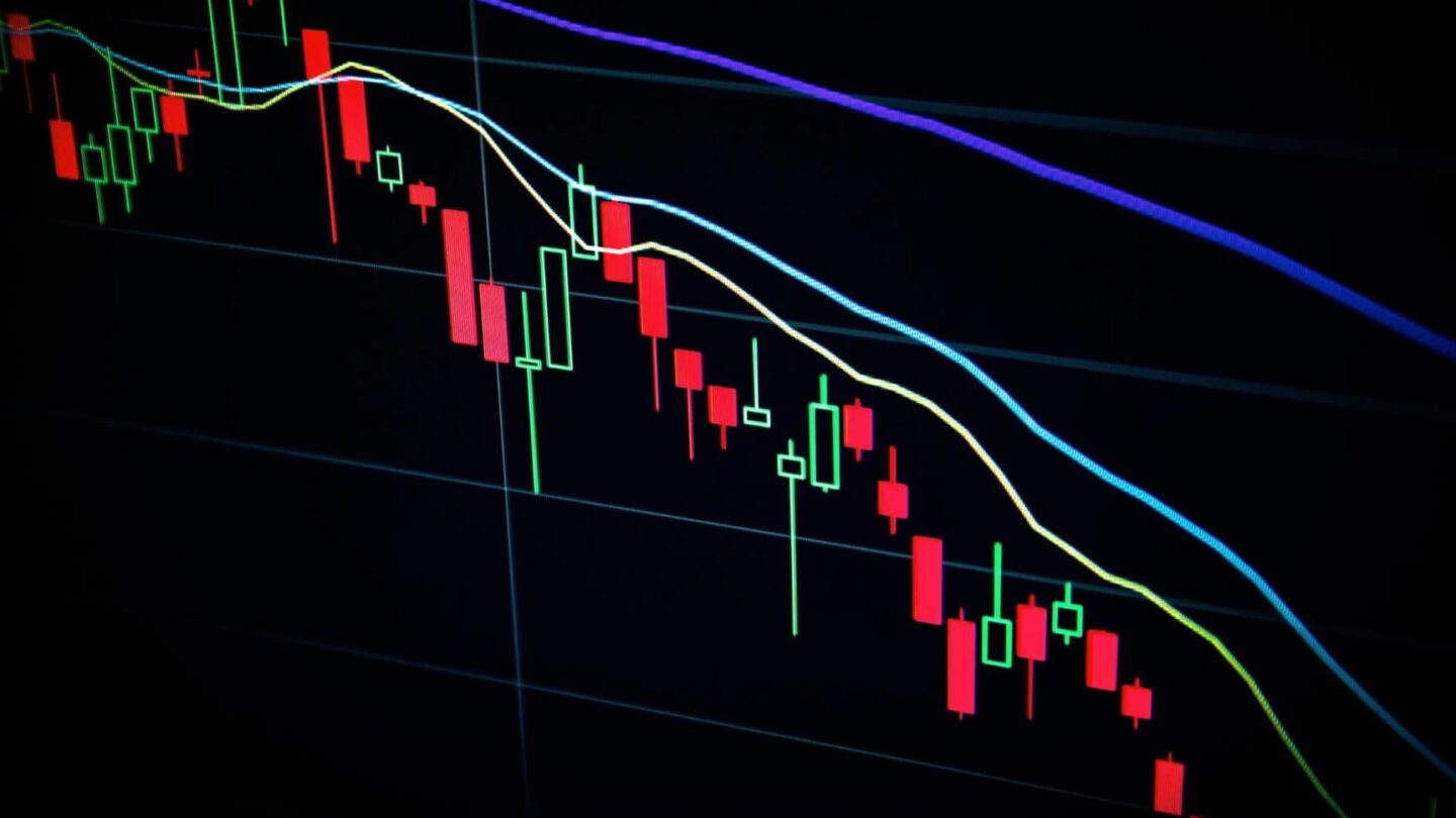 Por qué cae el mercado cripto hoy Las mejores monedas para