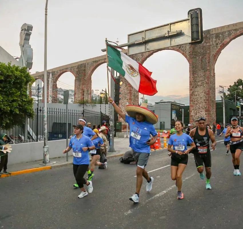 Celebran 15 años del Querétaro Maratón