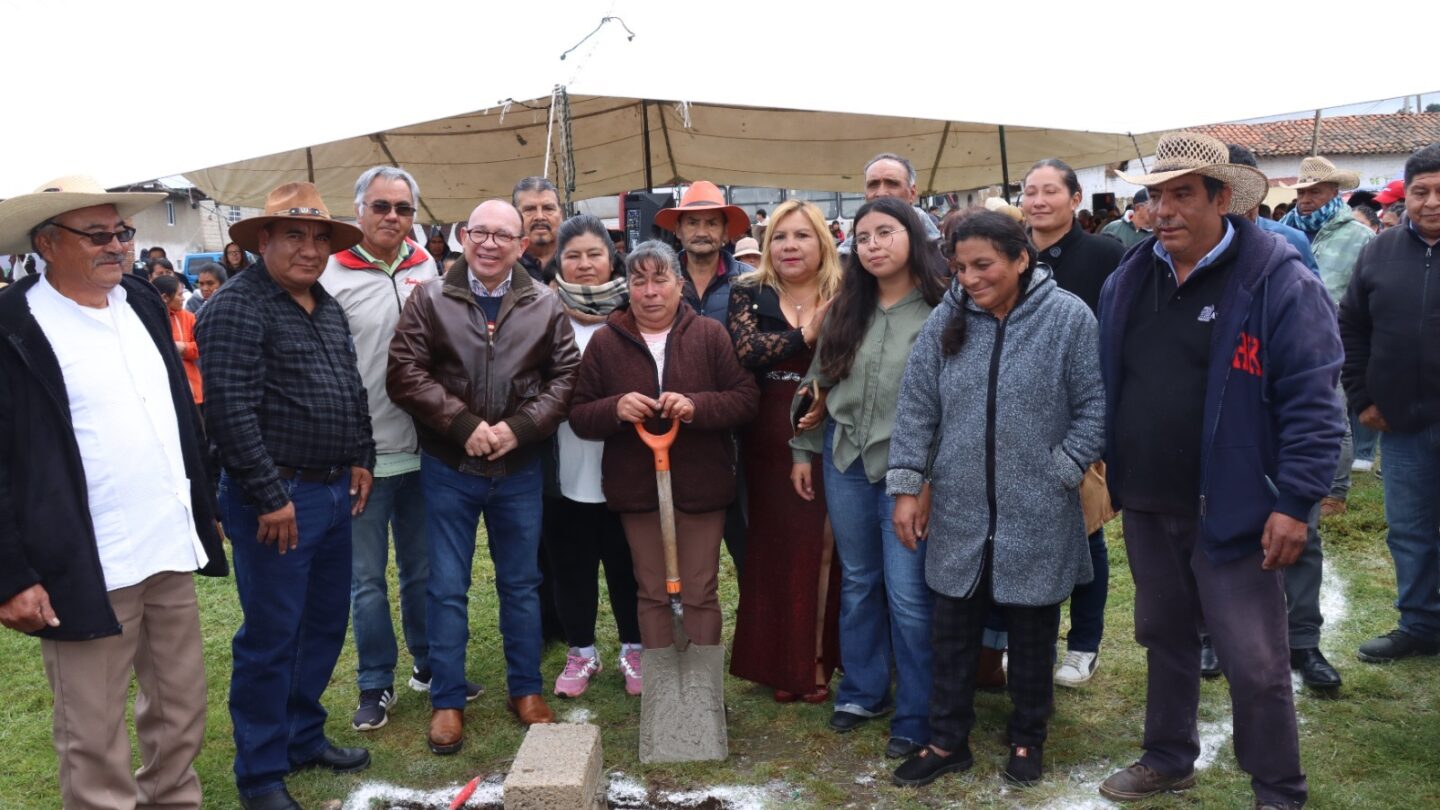 Nueva plaza y kiosco en San Bartolo El Llano Zinacantepec
