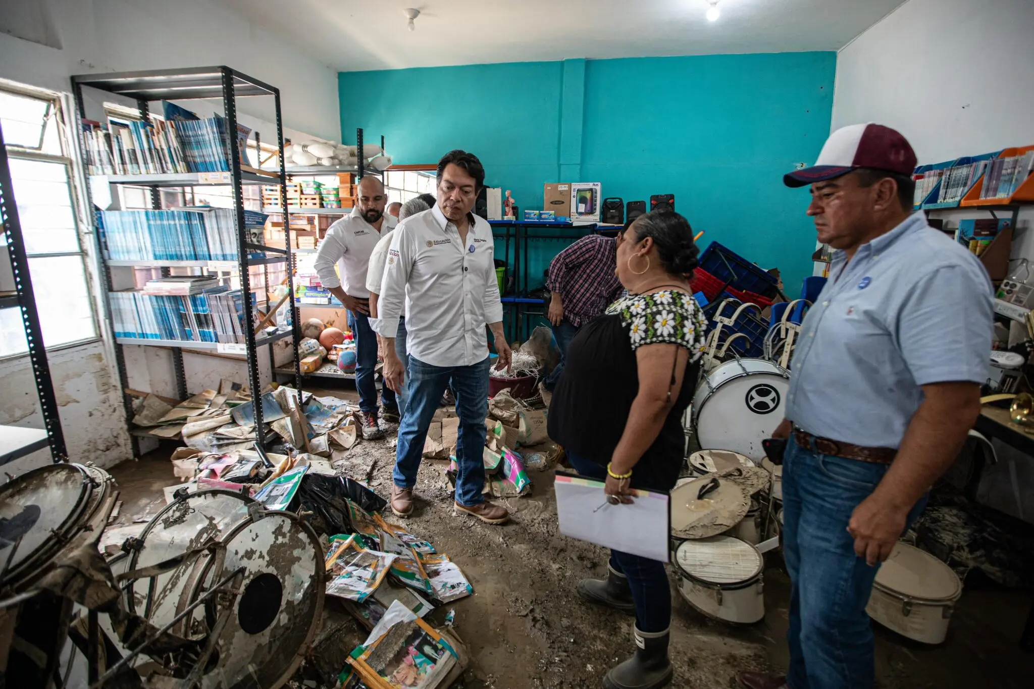 Reparación integral de escuelas afectadas por lluvias Mario