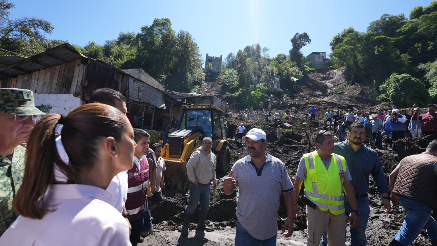 Presidenta Claudia Sheinbaum visita a damnificados por las lluvias