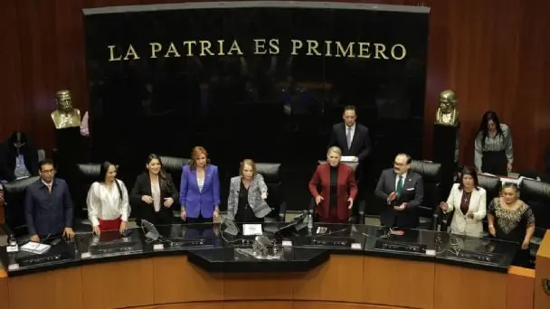Ratificaron senadores unidad con presidenta
