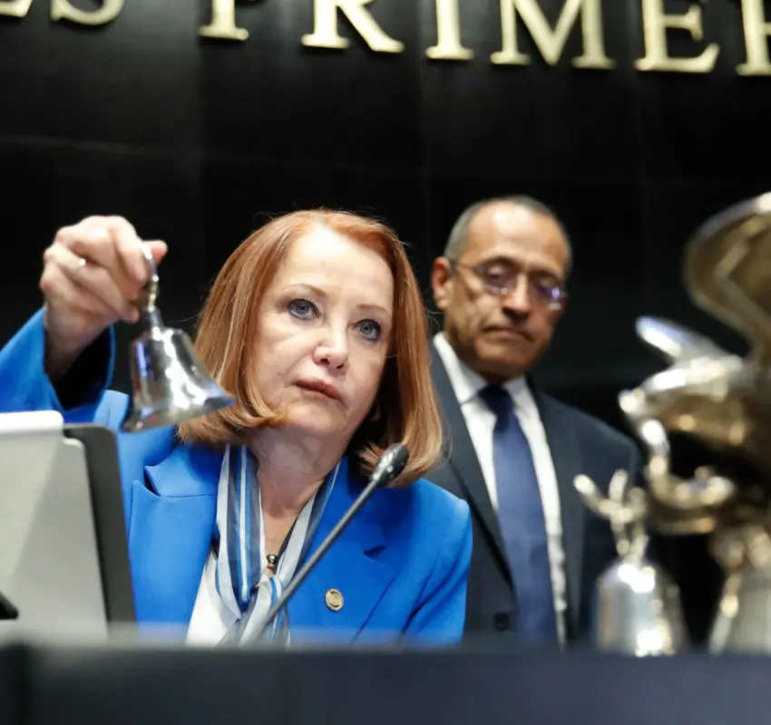 Senado analizó programas sociales y cuestionó su transparencia