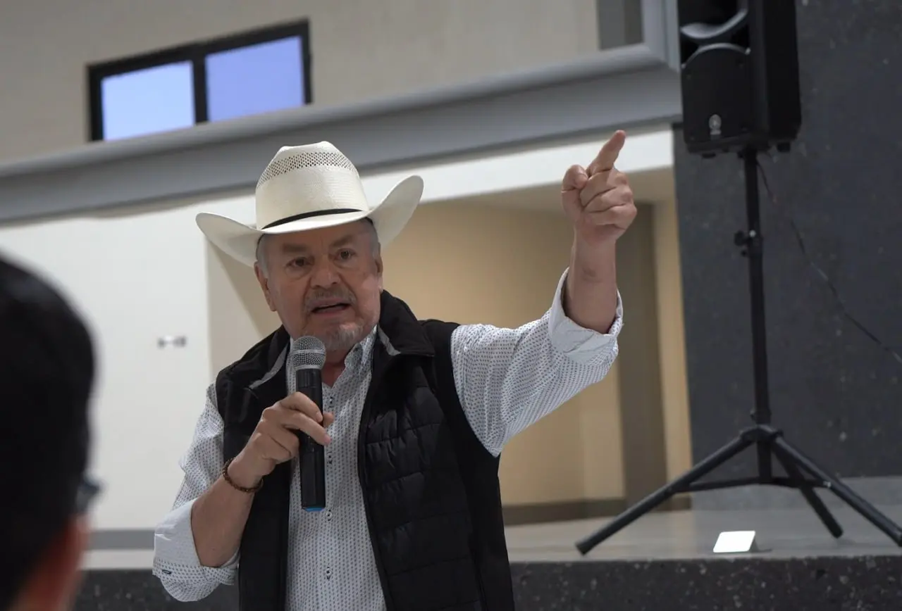Manifestaciones de productores y transportistas llamado de