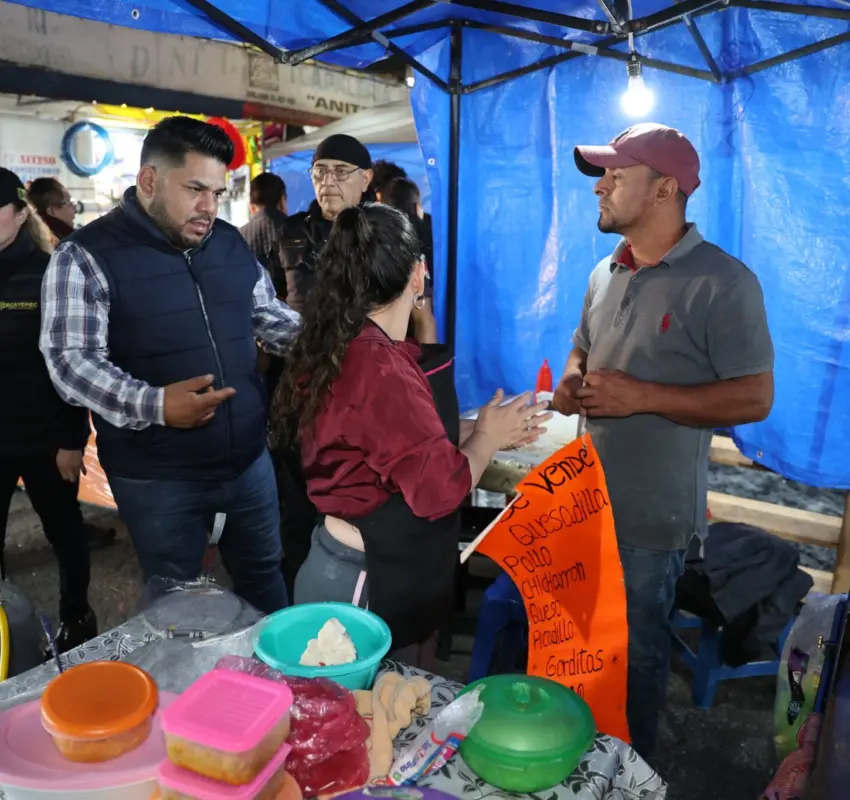 Vigilancia permanente en Tianguis Navideños de Ecatepec
