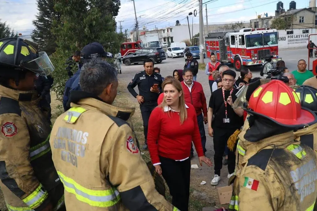 Gobierno de San Mateo Atenco atiende zona del accidente de