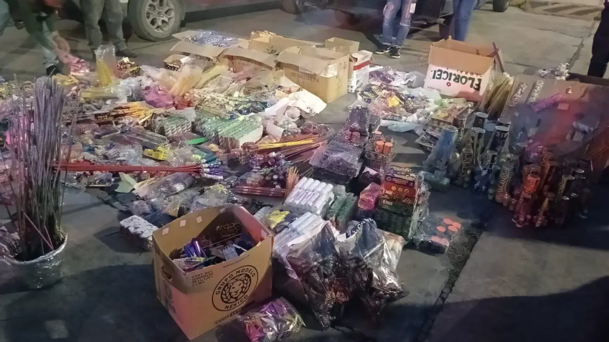 Decomisan 300 kilos de pirotecnia en Toluca para reducir riesgos