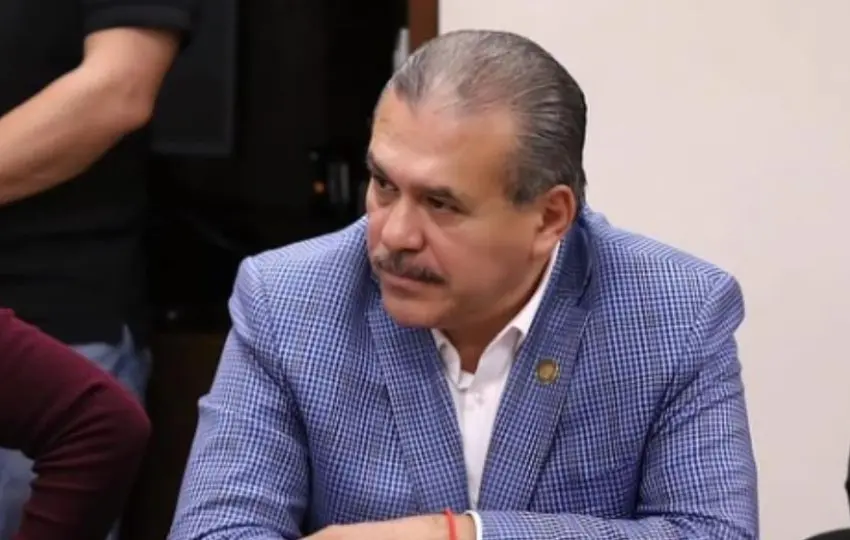 Diputado Wblester Santiago protagonizó riña en plaza comercial de Metepec