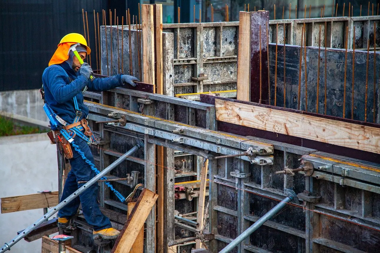 Construcción sector más propenso a accidentes laborales  Revista