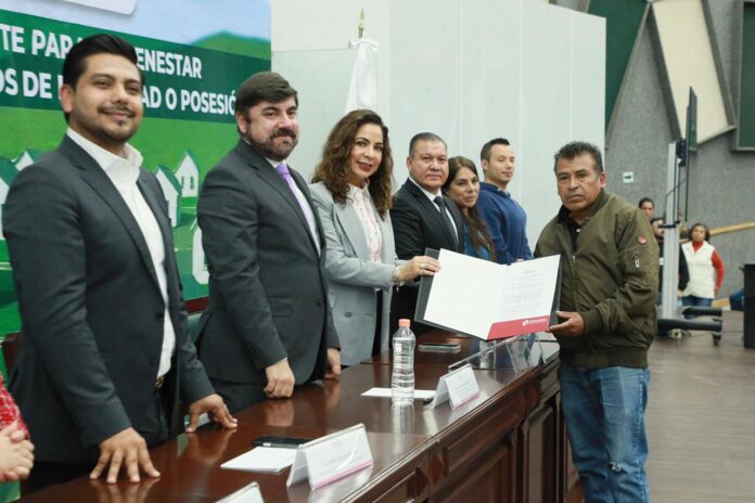 Otorgaron certeza jurídica en Nezahualcóyotl - Primero Editores