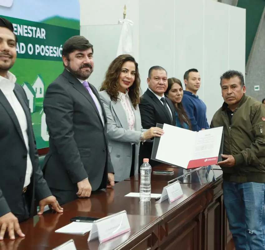 Otorgaron certeza jurídica en Nezahualcóyotl