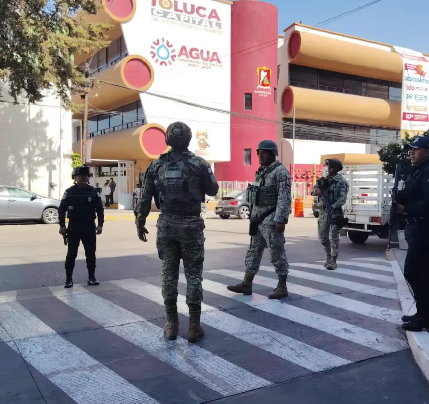 Refuerzan seguridad en Toluca para fiestas decembrinas