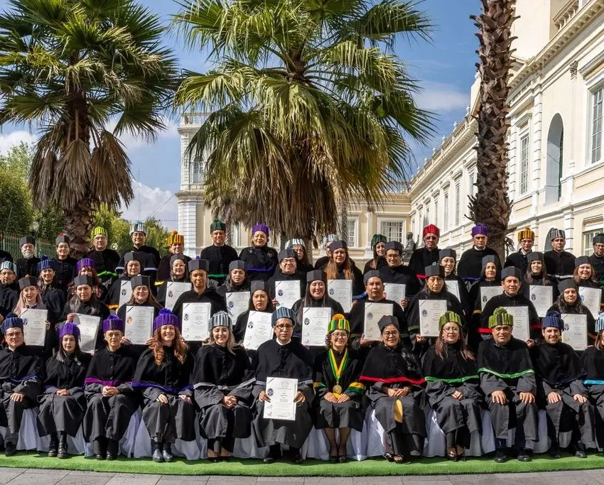 UAEMéx reconoció excelencia académica en ceremonia de grados