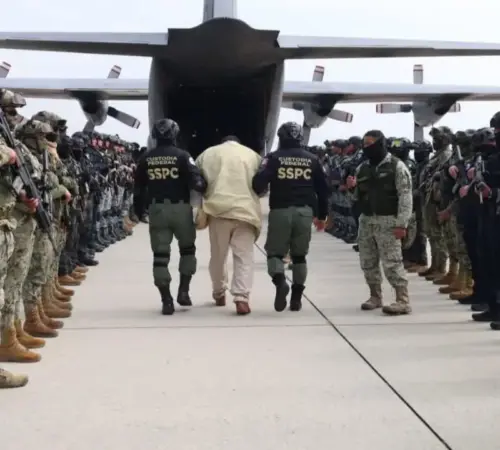 México traslado a 37 presos a Estados Unidos: operación histórica contra el crimen organizado