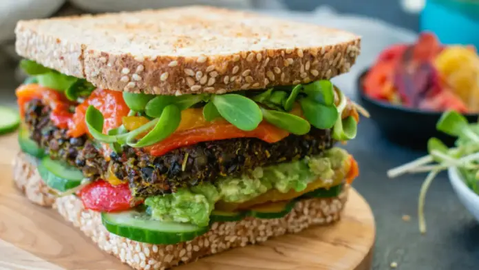 Verduras, legumbres y proteínas vegetales ganan protagonismo en restaurantes y hogares.