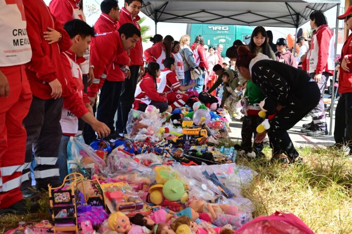 Entregó Cruz Roja juguetes en Sauces - Primero Editores