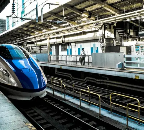 Descarrilamiento de tren en Barcelona deja un muerto y 37 heridos