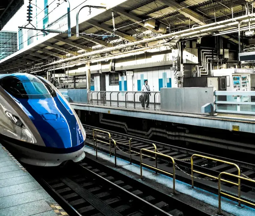 Descarrilamiento de tren en Barcelona deja un muerto y 37 heridos