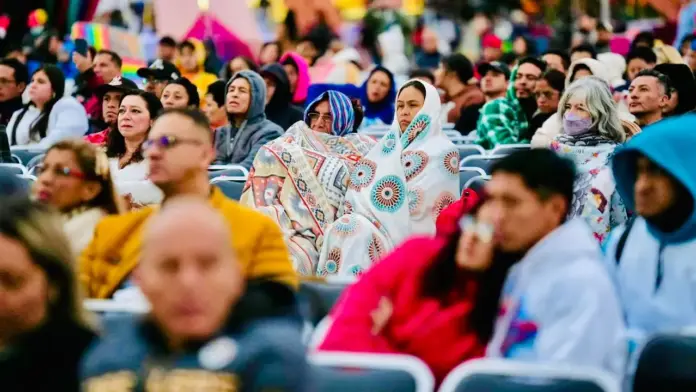 Película de Frankenstein no llenó el Zócalo en proyección gratuita