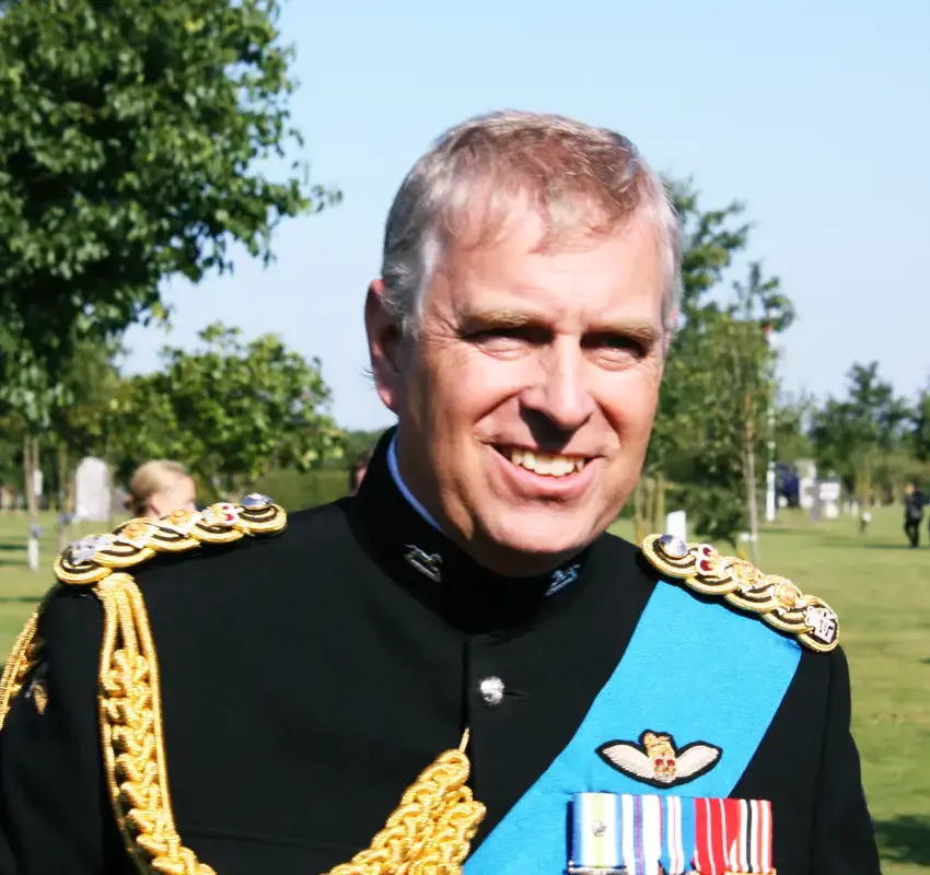 Arrestan a Andrew Mountbatten-Windsor en Reino Unido