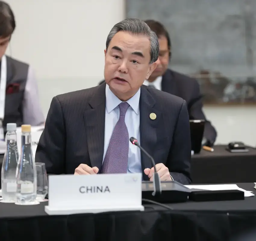 China y Rusia respaldan a Cuba en medio de la crisis energética