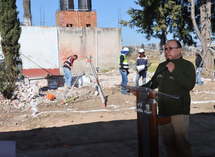 Inició reconstrucción de aulas en primaria de Zinacantepec ...