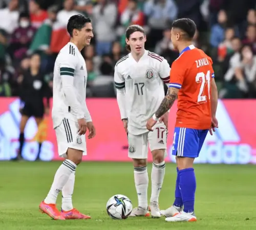 FIFA autoriza a Marcelo Flores jugar con Canadá