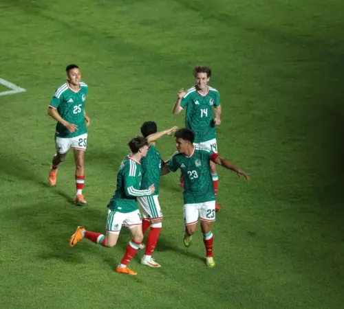 México gana 4-0 a Islandia en La Corregidora