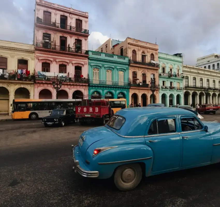 Rusia apoya a Cuba ante escasez de combustible aeroportuario