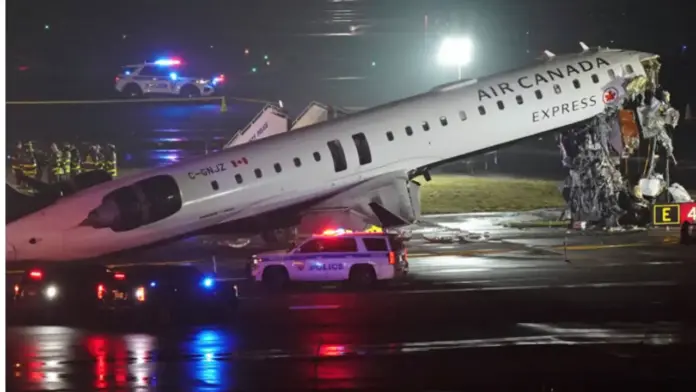 Avión y camión de bomberos chocan en aeropuerto de nueva York Avión y camión de bomberos chocan en aeropuerto de nueva York