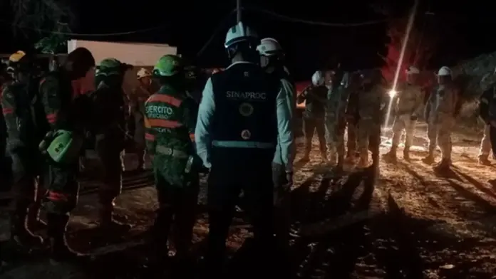 Mineros atrapados en Sinaloa_ rescatan a José Alejandro Cástulo aún buscan a tres Mineros atrapados en Sinaloa: rescatan a José Alejandro Cástulo, aún buscan a tres