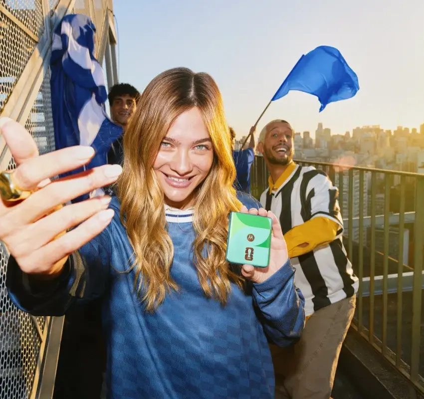 Motorola presenta colección oficial inspirada en la Copa Mundial