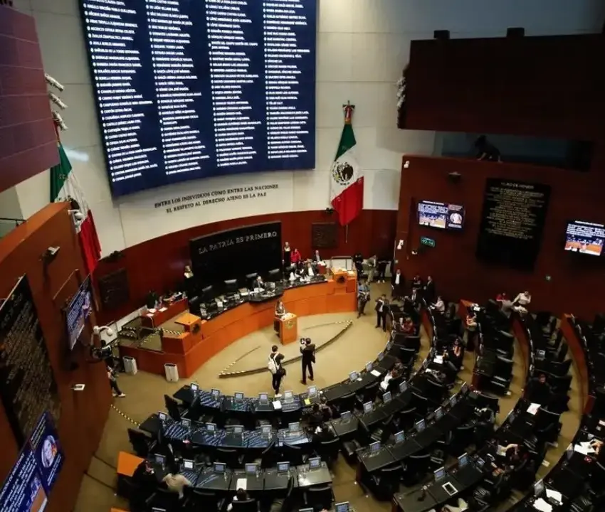 Oposición reconoce al PT tras frenar dictamen de reforma electoral en Senado