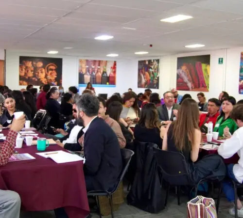 SEDECO CDMX impulsa acceso a tecnología con mega clase de IA y publicidad digital para mujeres