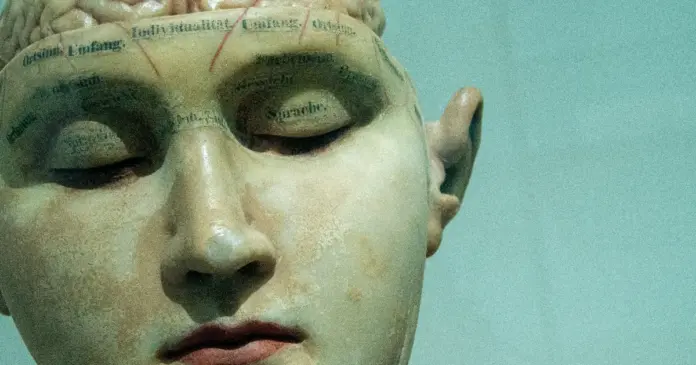 Enfermedades raras del cerebro: síntomas, causas y tratamiento En algunos casos, no se logra identificar una causa clara, lo que complica el diagnóstico y el tratamiento.