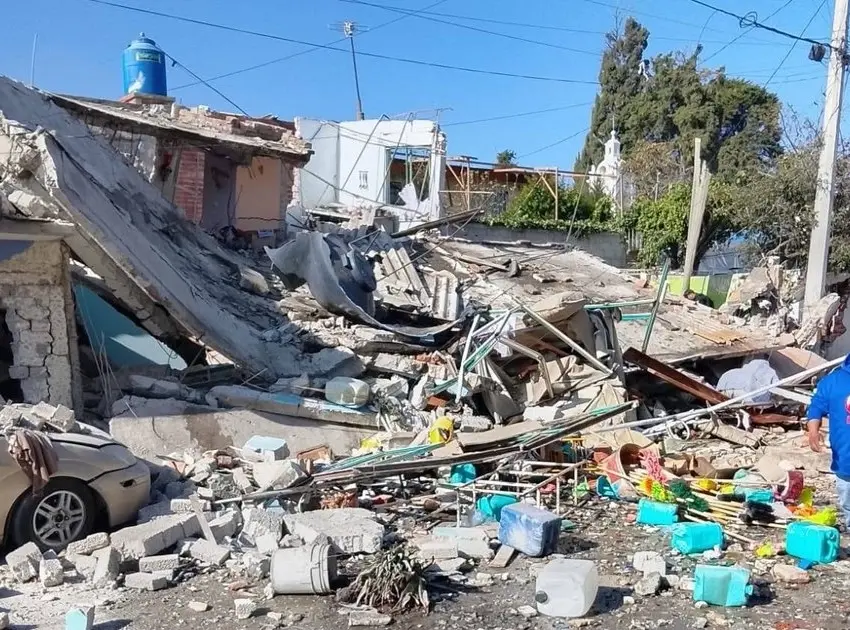 Explosión por gas en Coacalco deja al menos 12 heridos y una vivienda colapsada