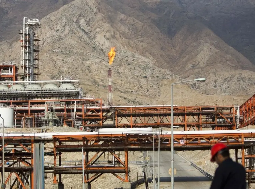 Irak paraliza producción de crudo por crisis en el estrecho de Ormuz