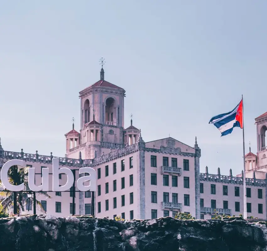 Cuba reconecta red eléctrica luego del apagón masivo