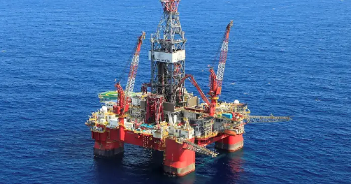 plataforma petrolera Apostar por alternativas sostenibles no solo es una opción, sino una necesidad para garantizar el equilibrio ambiental y el bienestar de las futuras generaciones.