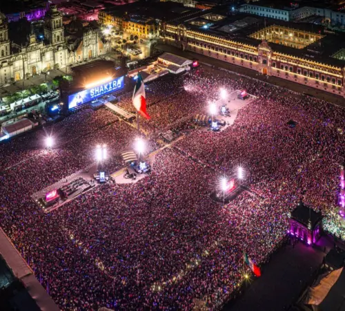 Nuevo record: 400 mil personas vibran con Shakira en el Zócalo de la CDMX