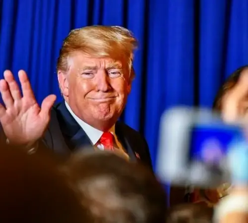 Trump recomienda a María Corina Machado no volver a Venezuela