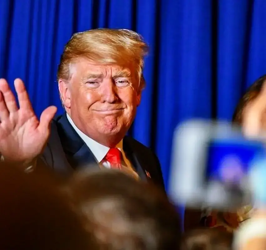 Trump recomienda a María Corina Machado no volver a Venezuela