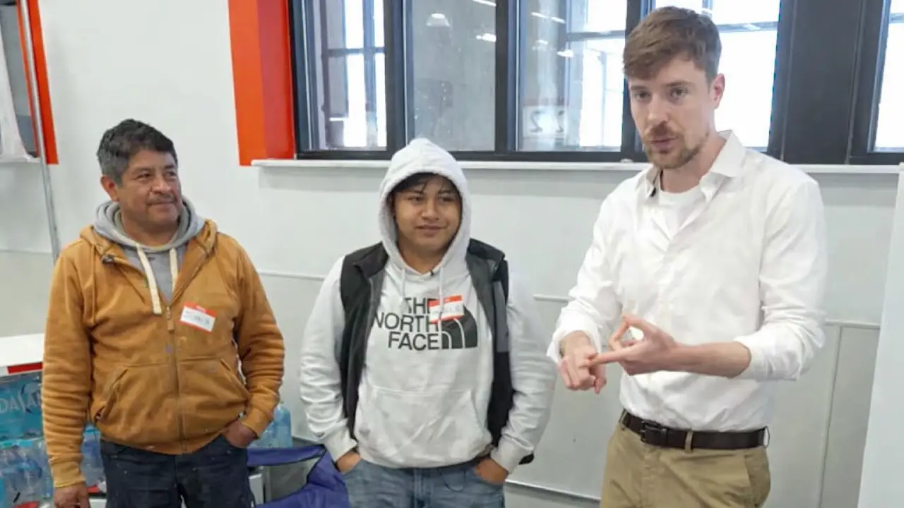 Mexicano en reto de MrBeast avanza a la final por 1 millón de dólares