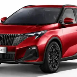 Ventas de autos ligeros en México superan récord de 2017 con 754 mil unidades | Línea de ensamblaje automotriz de GAC en México con robots industriales y autos en producción durante 2026