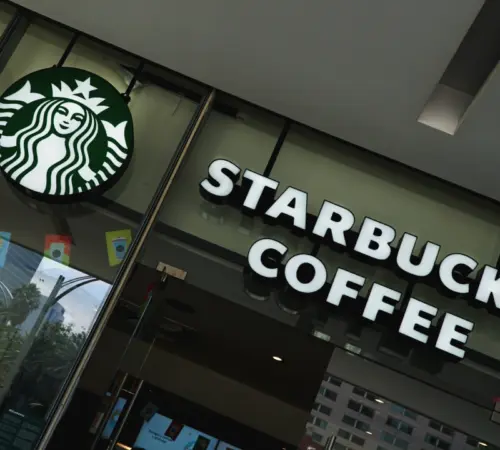 Starbucks impulsa la cultura y economía del café mexicano en sus tiendas