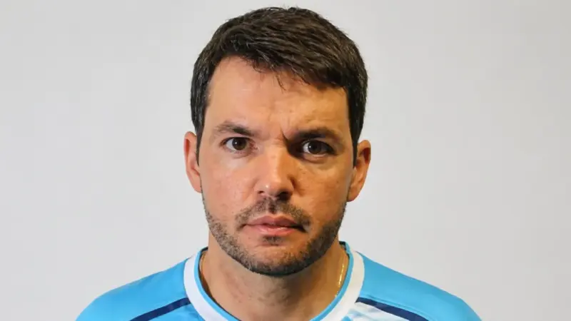 Larcamón responde tras su salida de Cruz Azul Respeto pero no comparto la decisión