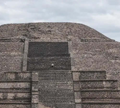 Sheinbaum manda mensaje tras balacera en Teotihuacán