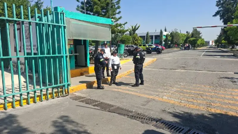 Hallan a bebé dentro del Tecnológico de Estudios Superiores de Ecatepec
